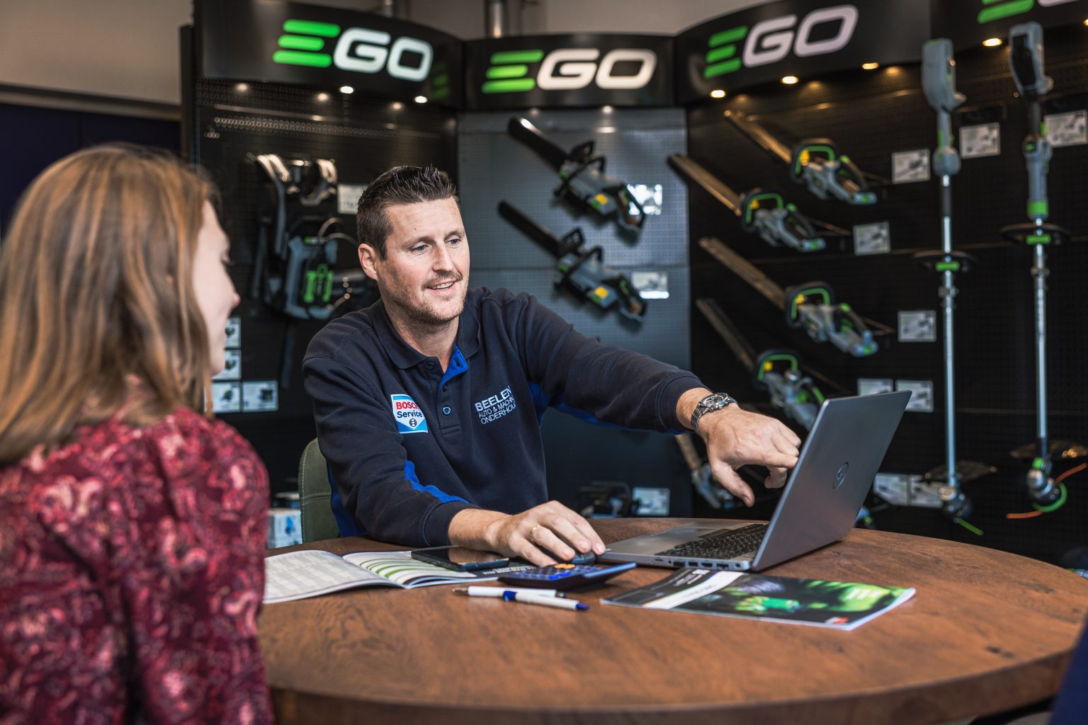 Aan het werk bij Bosch Car Service Beelen
